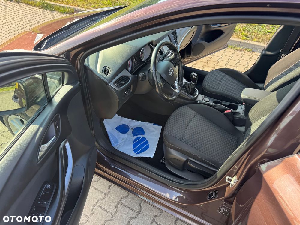 Opel Astra 1.4 T Dynamic - 18