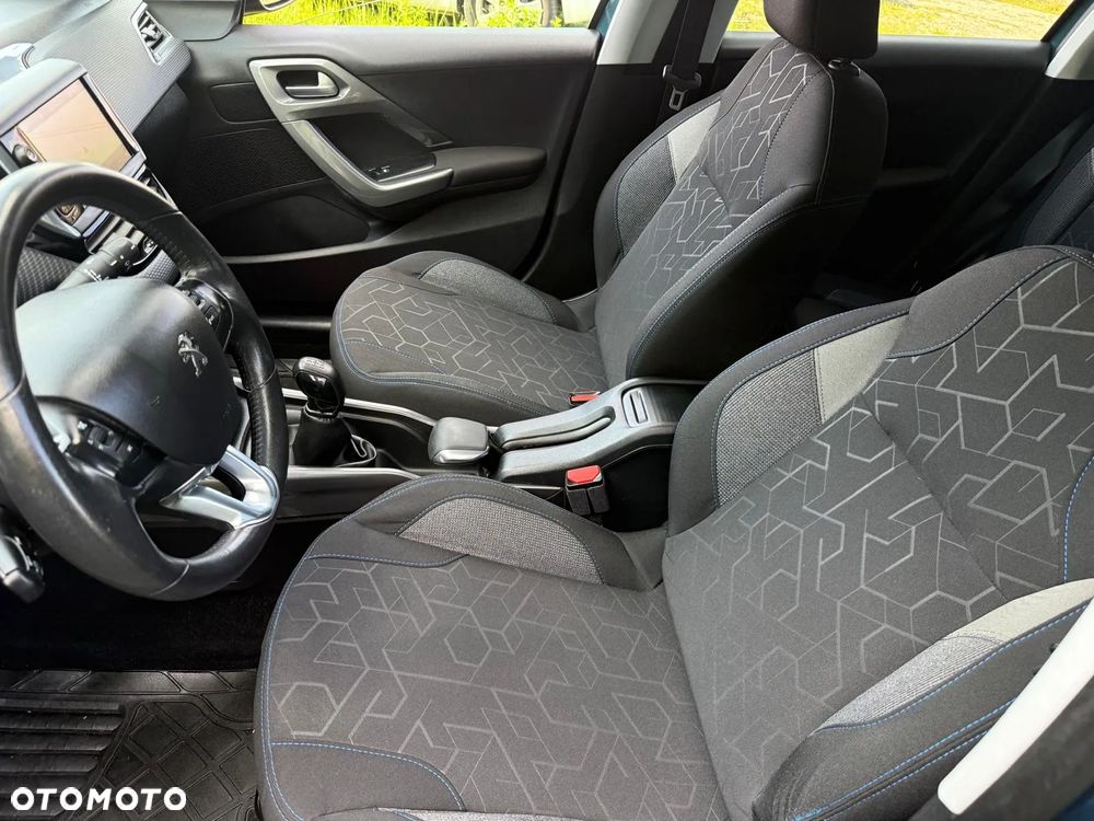 Peugeot 2008 1.2 Pure Tech Style - 28