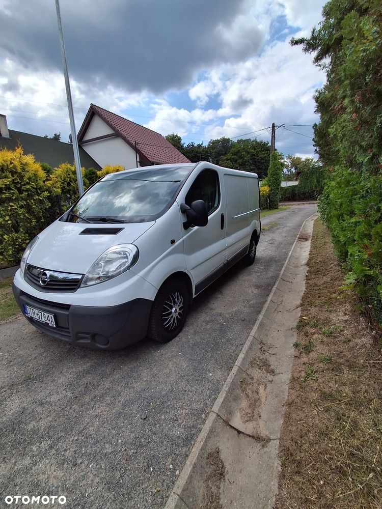 Opel Vivaro - 1