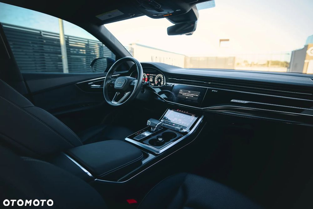 Audi Q8 SUV TFSI quattro 250 kW tiptronic S line business - 10