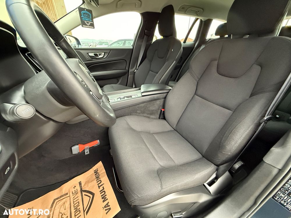Volvo V60 B3 B DKG Momentum Pro - 8