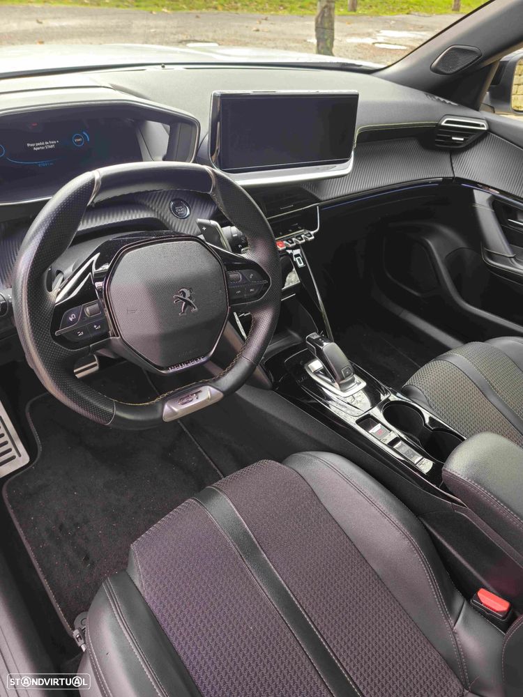 Peugeot 2008 1.2 PureTech GT EAT8 - 10