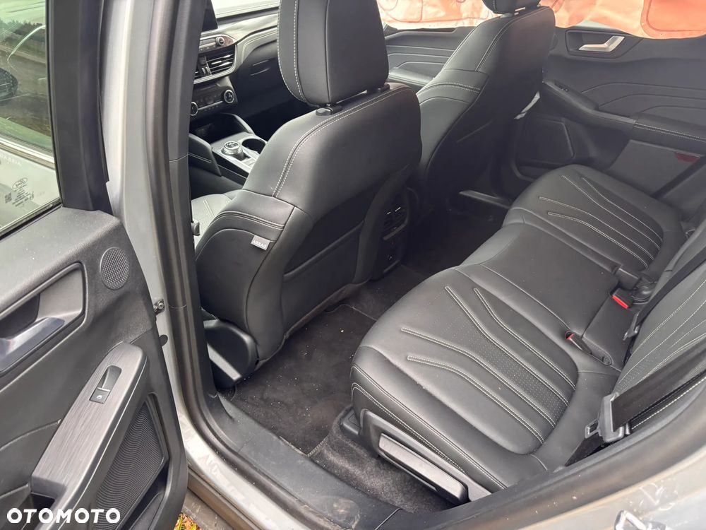 Ford Kuga - 18