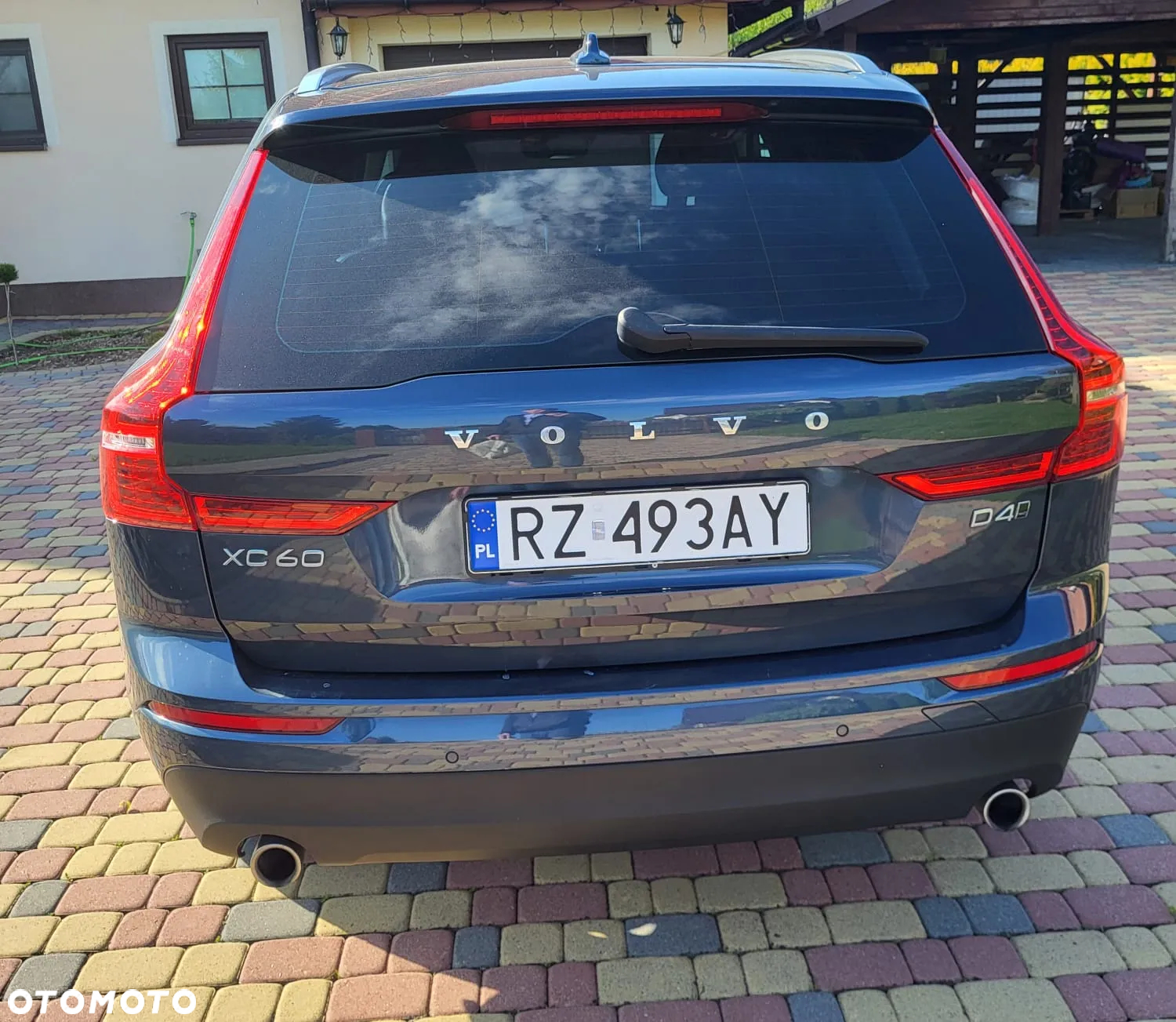 Volvo XC 60 D4 AWD Momentum - 3