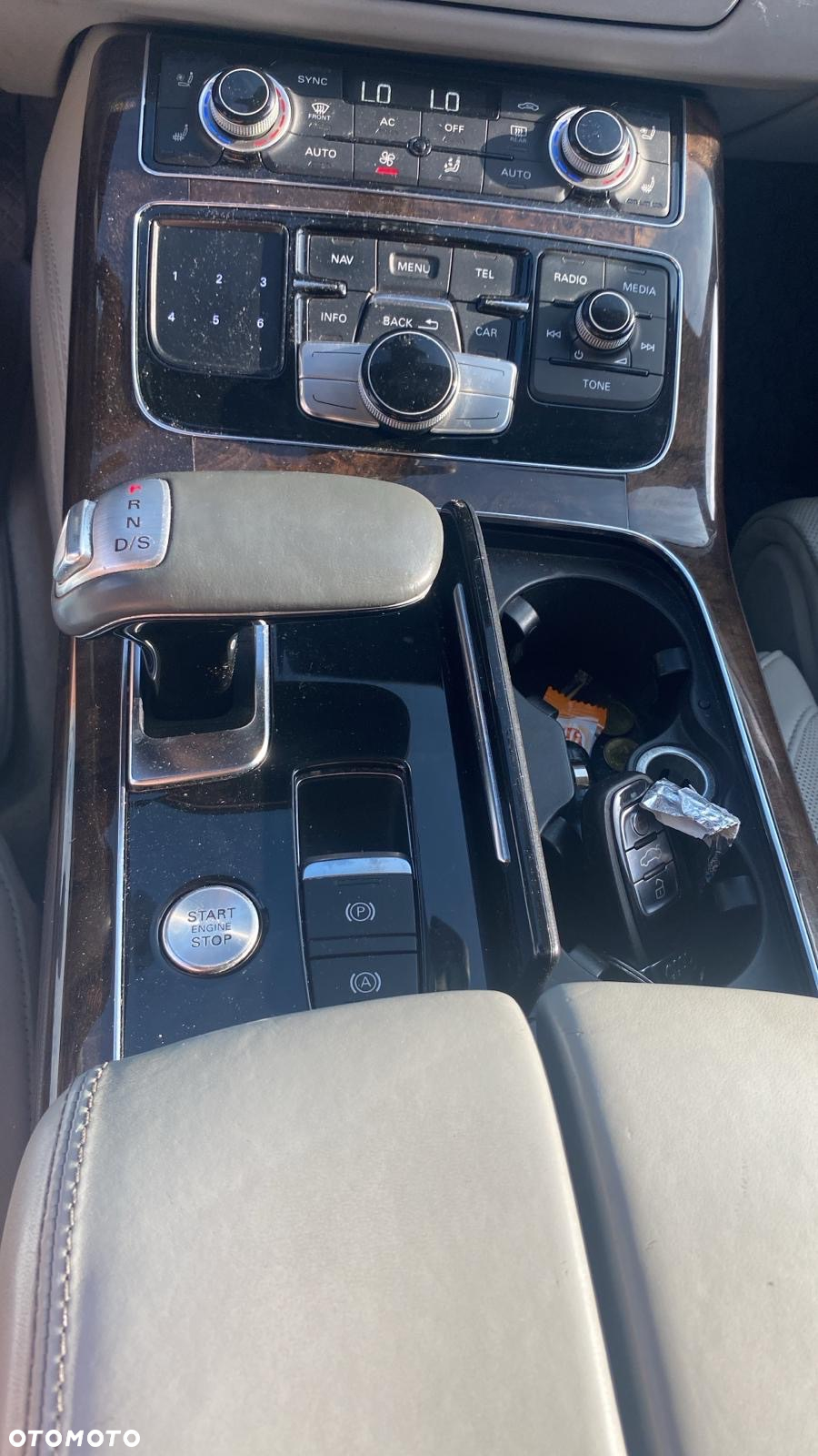 Audi A8 4.2 FSI L Quattro - 14