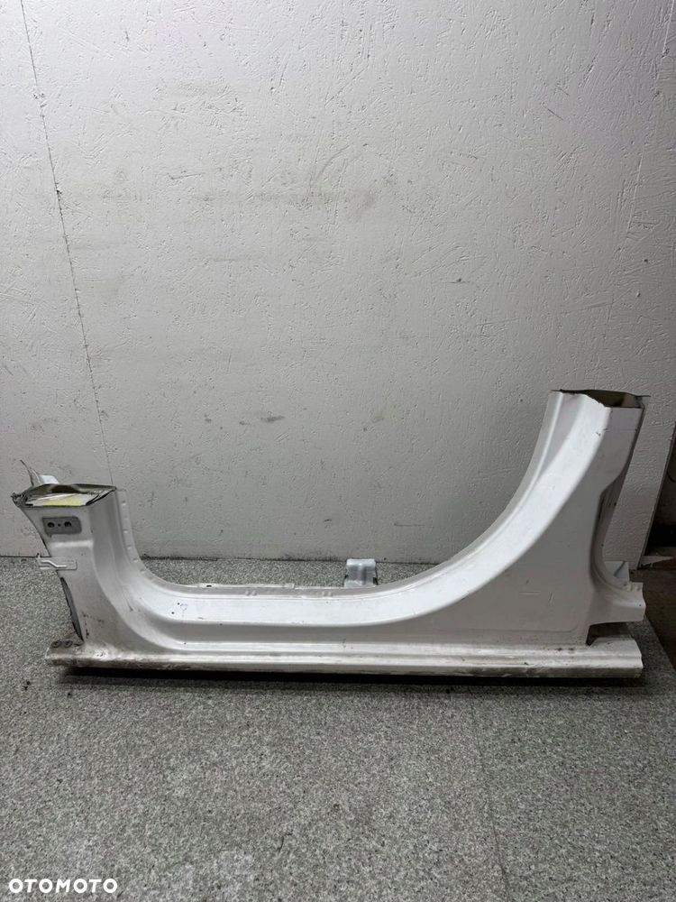 PRÓG LEWY COMBO E 2019-2025 BERLINGO PARTNER IV - 1