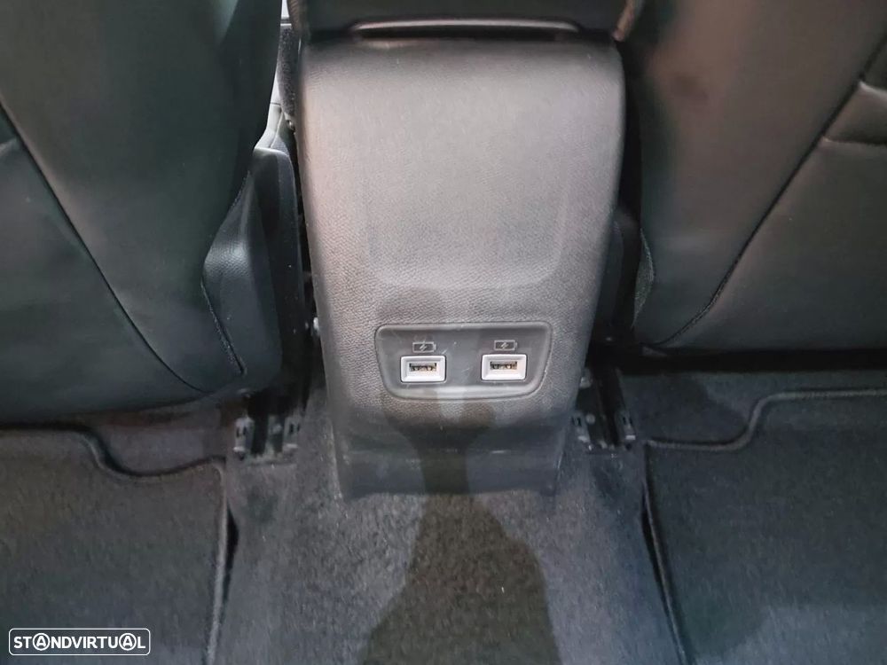 Peugeot 2008 1.2 PureTech Allure Pack — fotografia 21