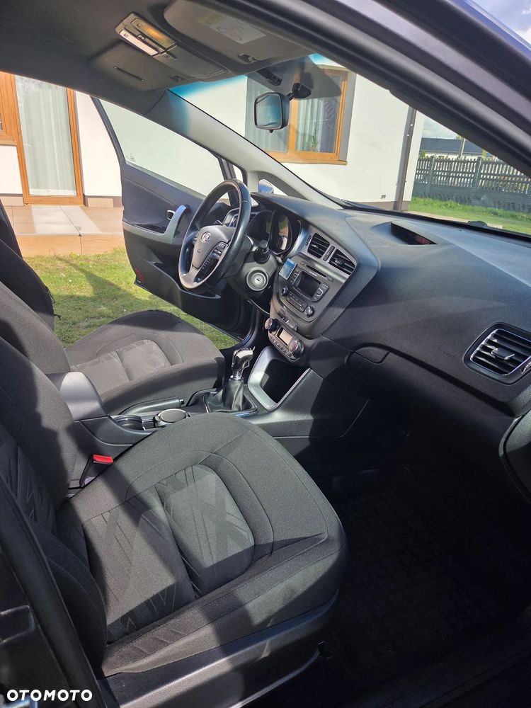 Kia Ceed - 8