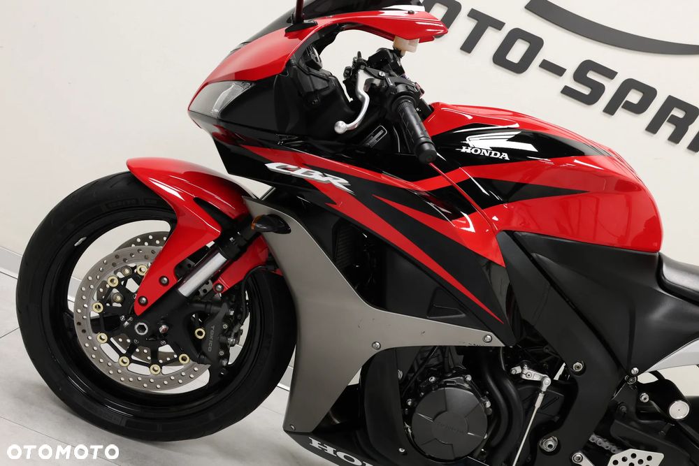 Honda CBR - 24