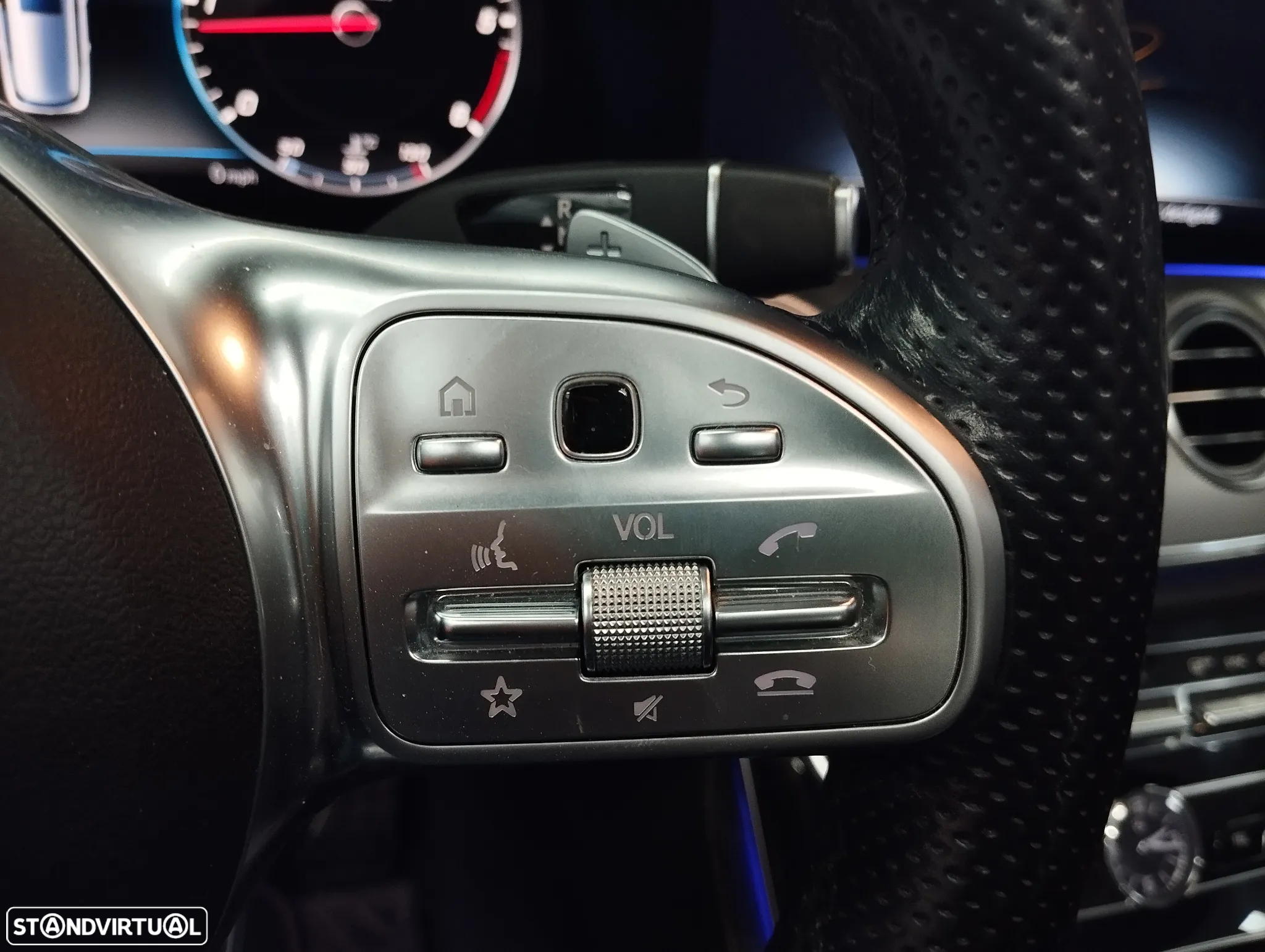 Mercedes-Benz E 220 d Avantgarde - 30