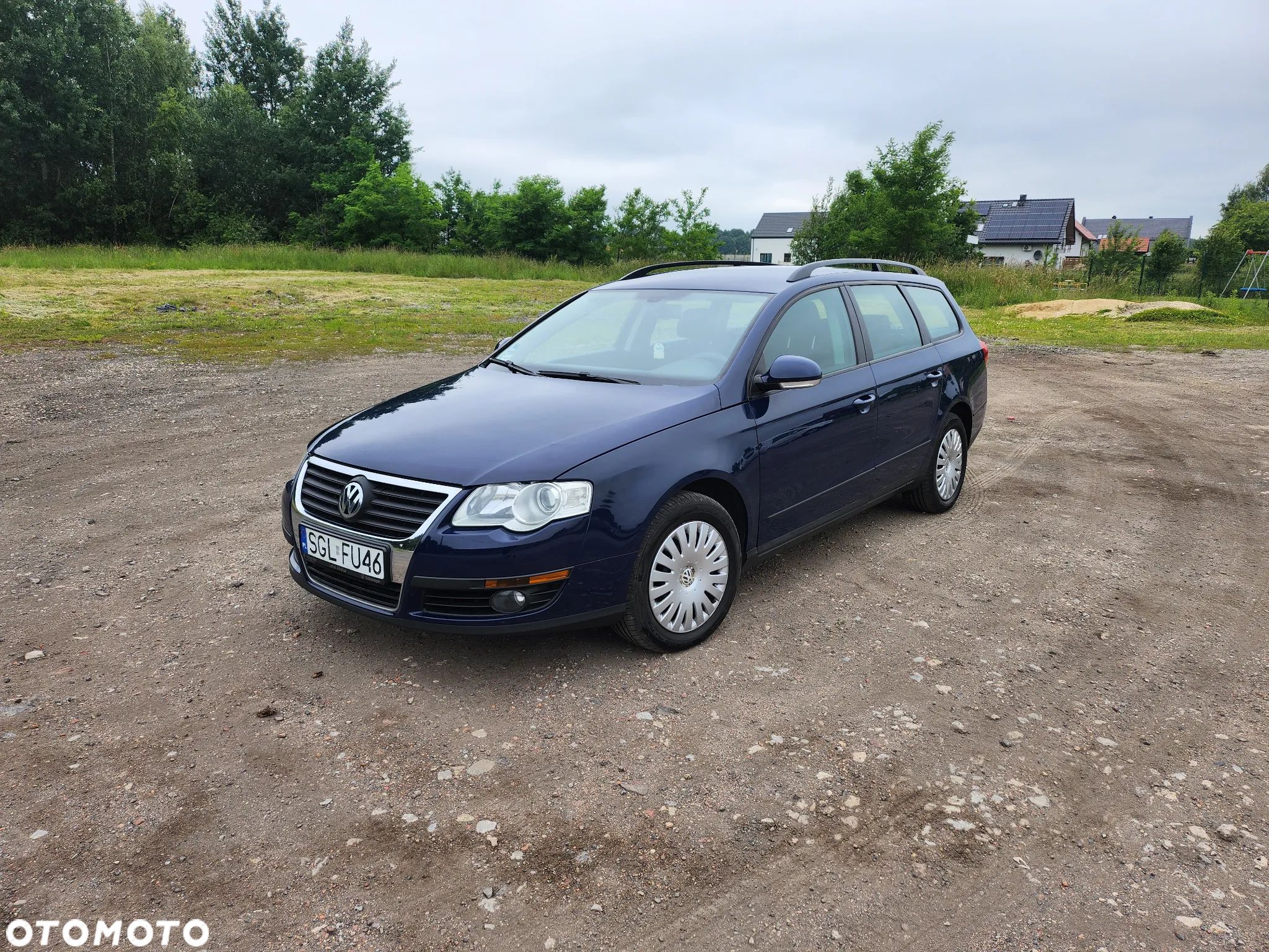 Volkswagen Passat - 1