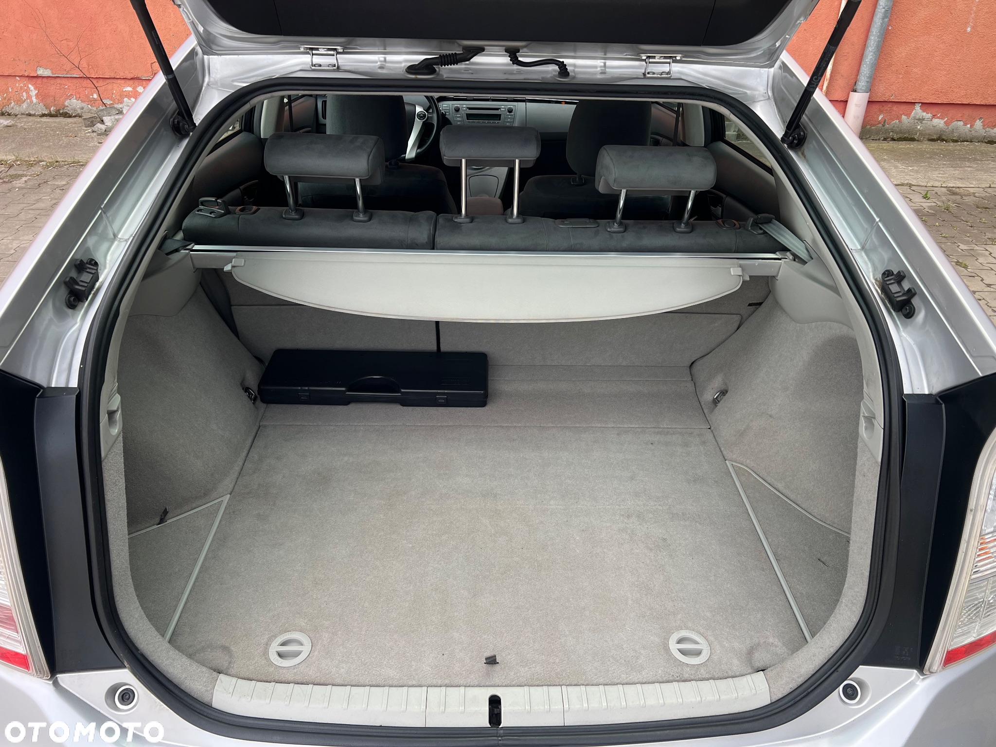 Toyota Prius 1.8 HSD Premium - 13