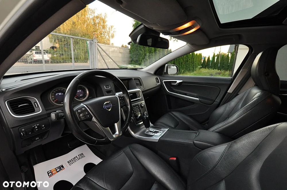 Volvo V60 D4 Geartronic Summum - 2