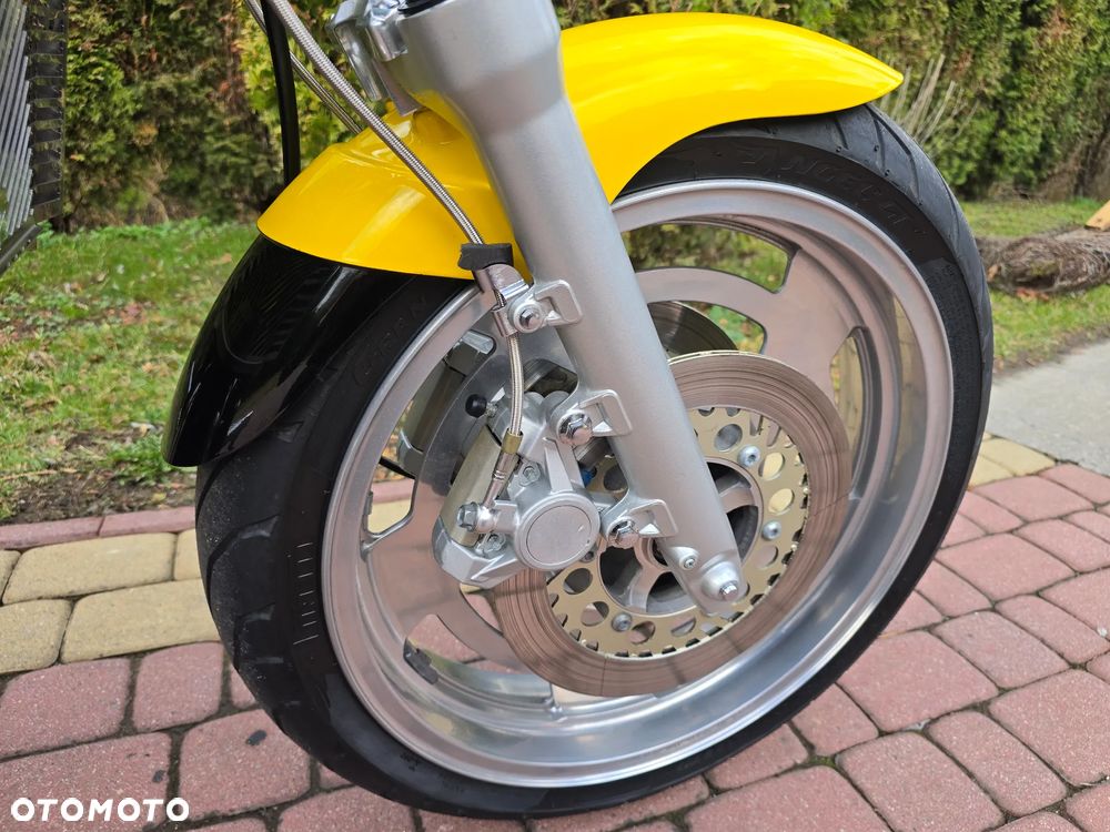 Yamaha V-MAX - 13