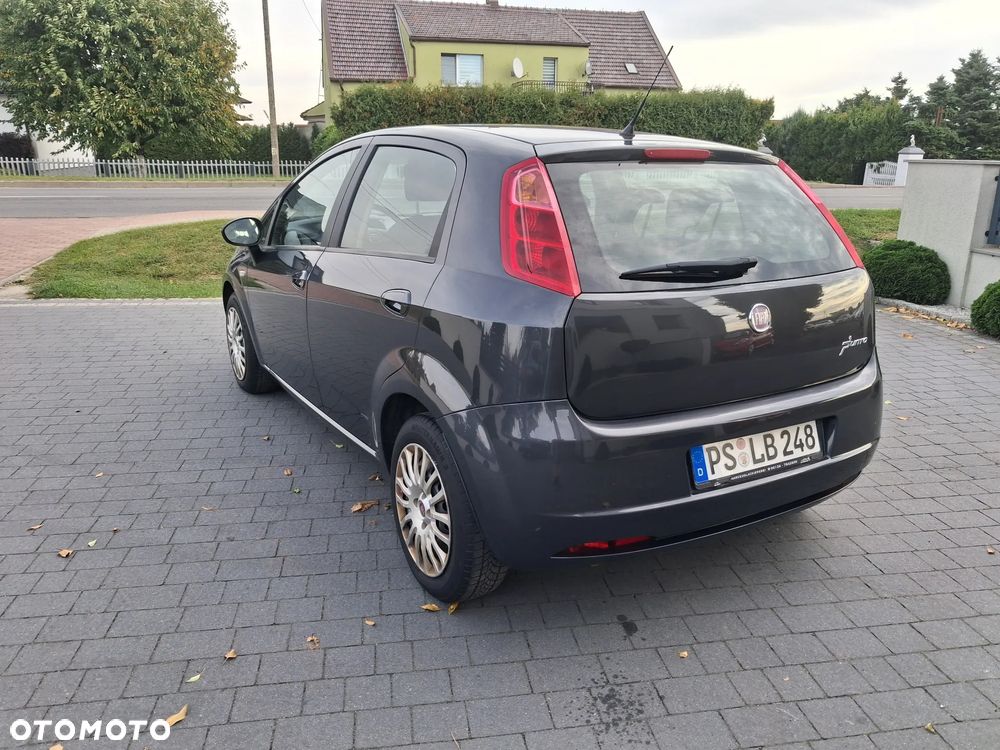 Fiat Grande Punto 2008 photo 3