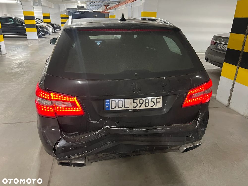 Mercedes-Benz Klasa E 63 AMG AMG AMG Speedshift MCT AMG Performance Package - 12
