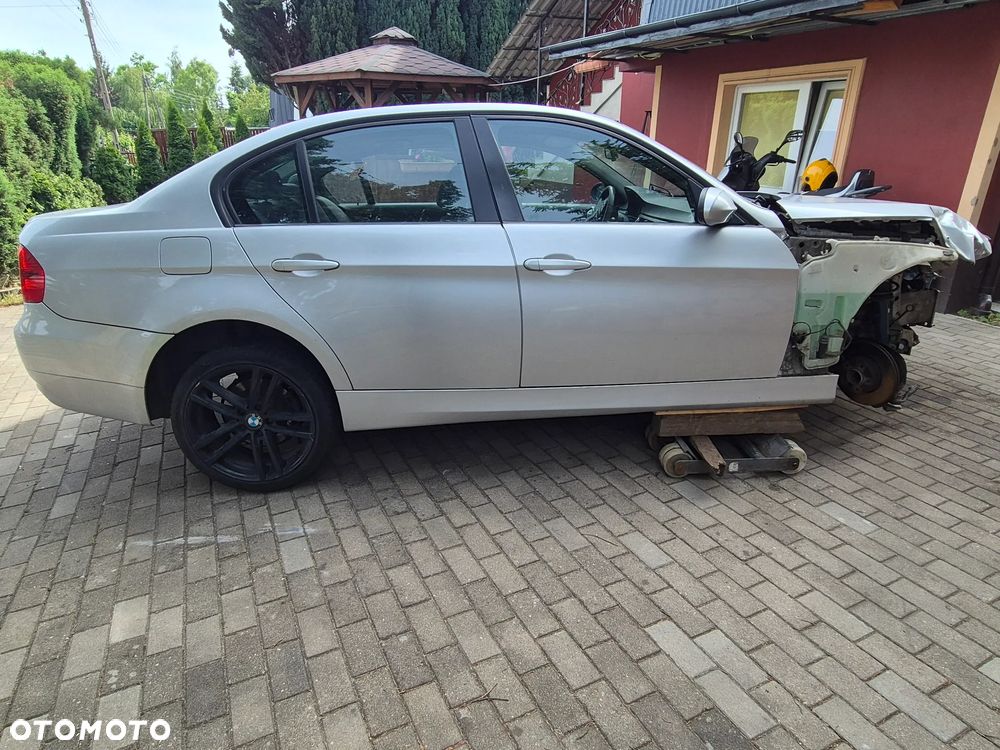 BMW Seria 3 318d - 5
