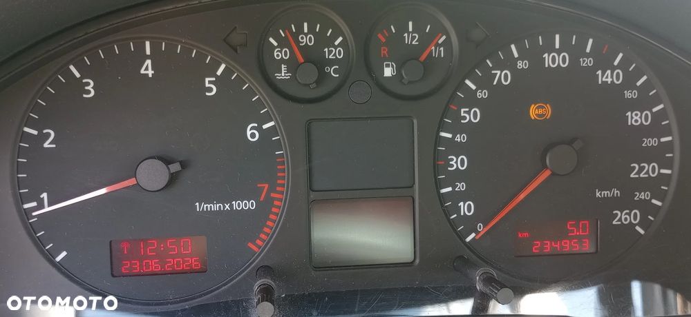 Audi A4 Limousine - 10