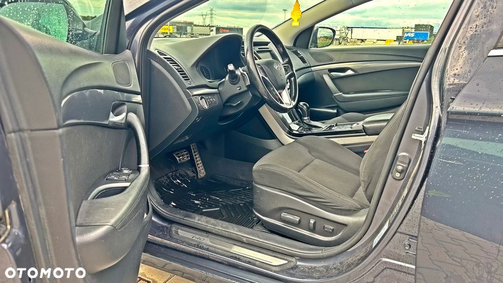Hyundai i40 Kombi blue 1.7 CRDi DCT Premium - 12