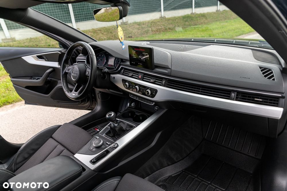 Audi A4 Avant 2.0 TDI ultra sport - 19