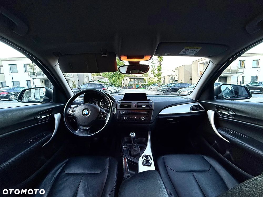 BMW Seria 1 116d DPF - 12