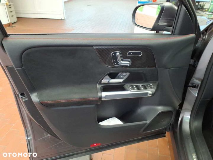 Mercedes-Benz GLB 220 d 8G-DCT AMG Line - 13