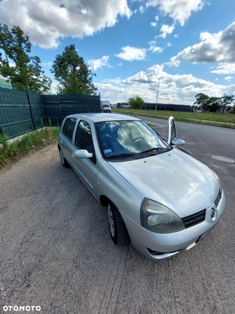 Renault Clio - 16