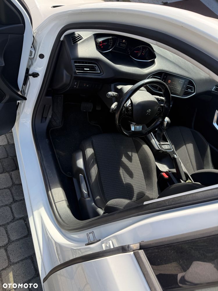 Peugeot 308 BlueHDi 120 EAT6 Stop & Start Allure - 8