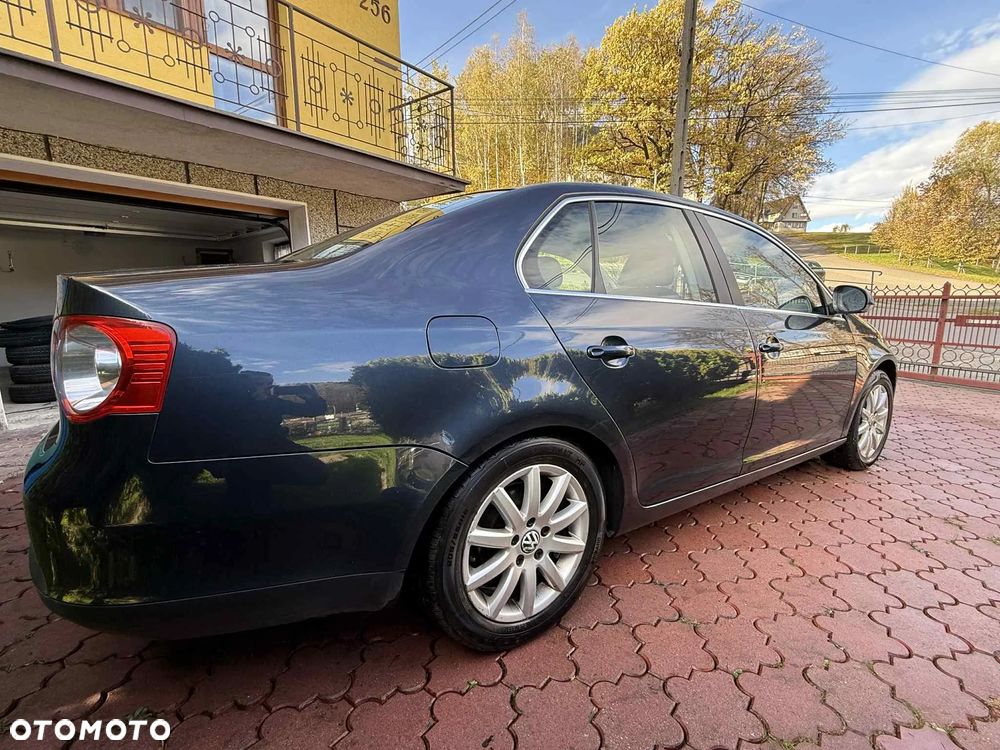 Volkswagen Jetta 1.9 TDI Comfortline - 16