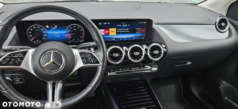 Mercedes-Benz Klasa B 180 7G-DCT Style - 23