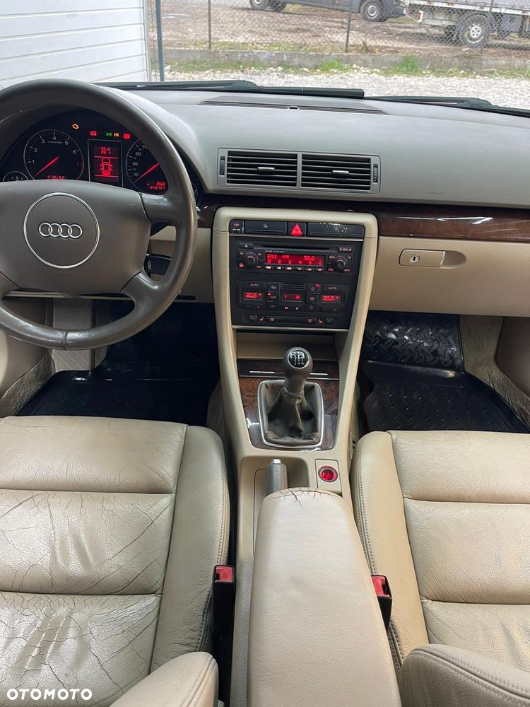 Audi A4 Limousine - 24