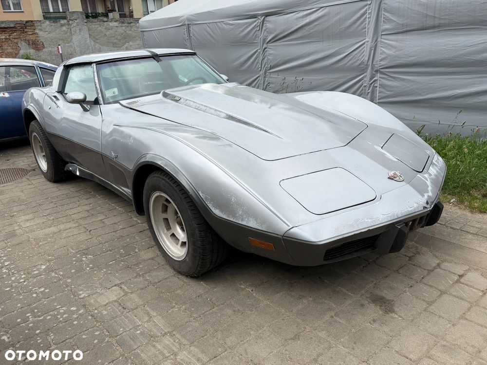 Chevrolet Corvette - 1