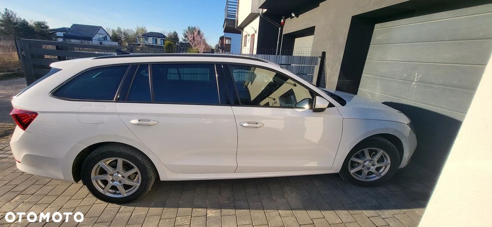 Skoda Octavia 2.0 TDI DSG Clever - 4