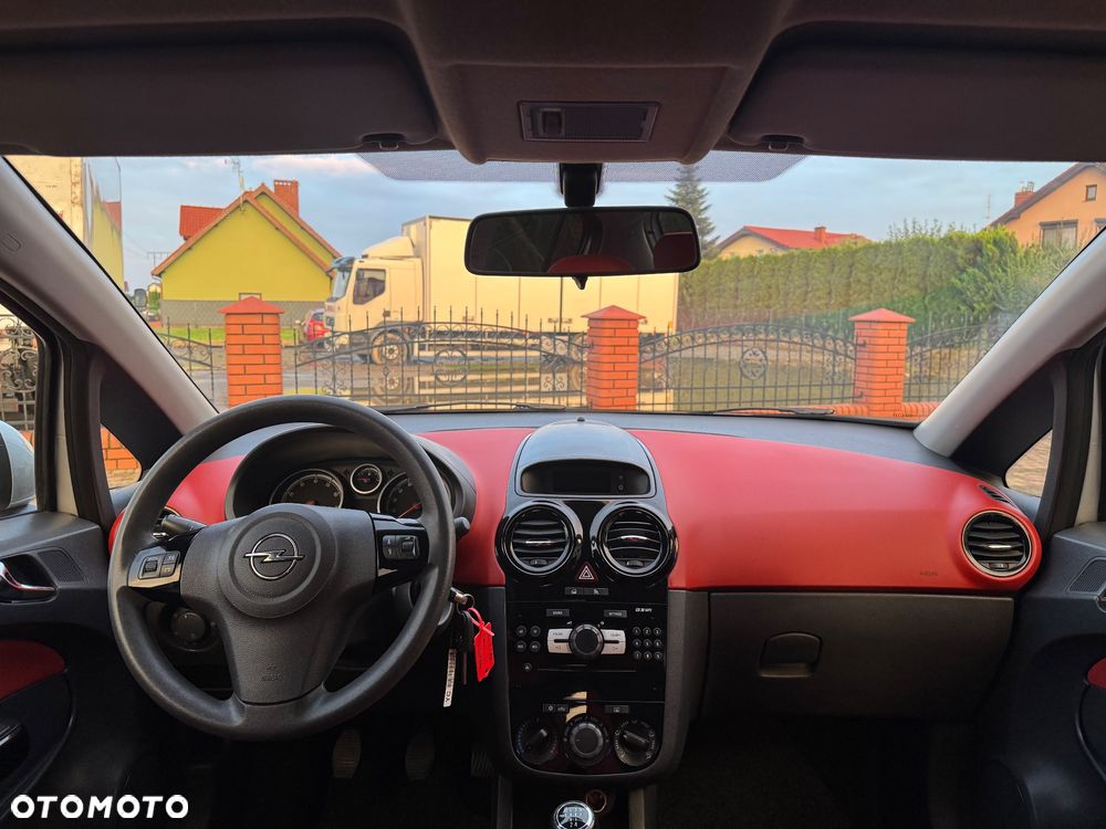 Opel Corsa 1.2 16V Cosmo - 27