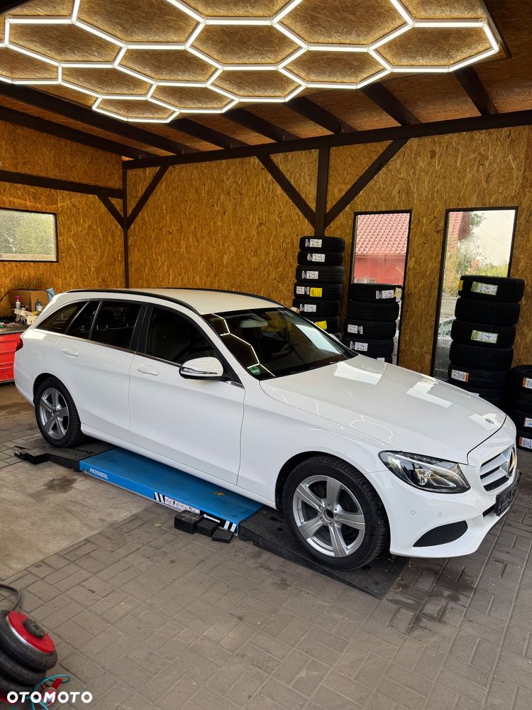 Mercedes-Benz C-Class 2016 photo 2