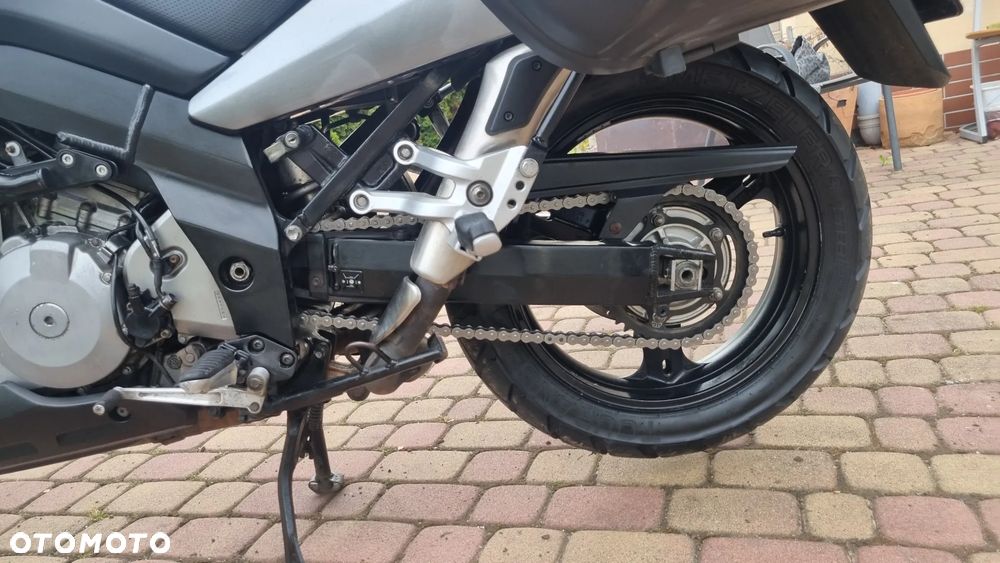 Suzuki V-STROM - 10