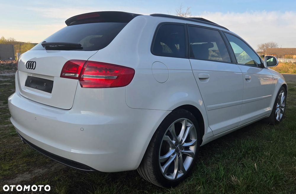 Audi A3 Sportback 2.0 TDI DPF S line Sportpaket (plus) - 7
