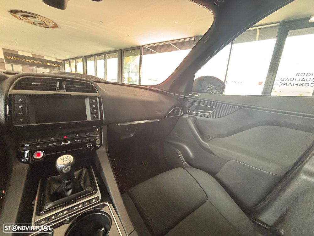 Jaguar F-Pace 2.0 i4D Pure - 14