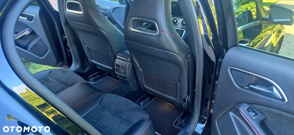 Mercedes-Benz GLA 220 4-Matic - 7