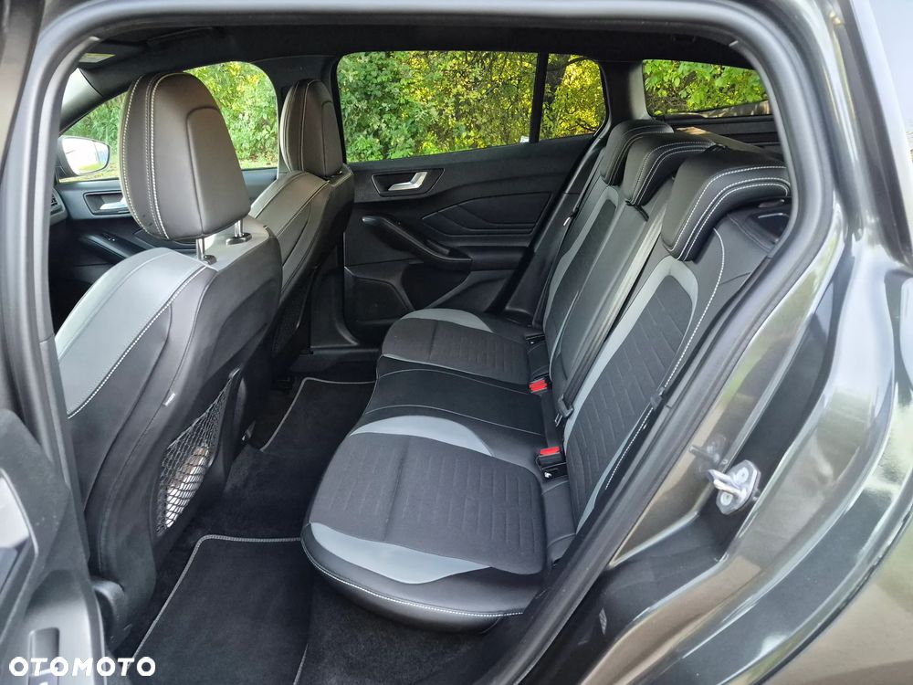 Ford Focus 2.0 EcoBlue ST - 12