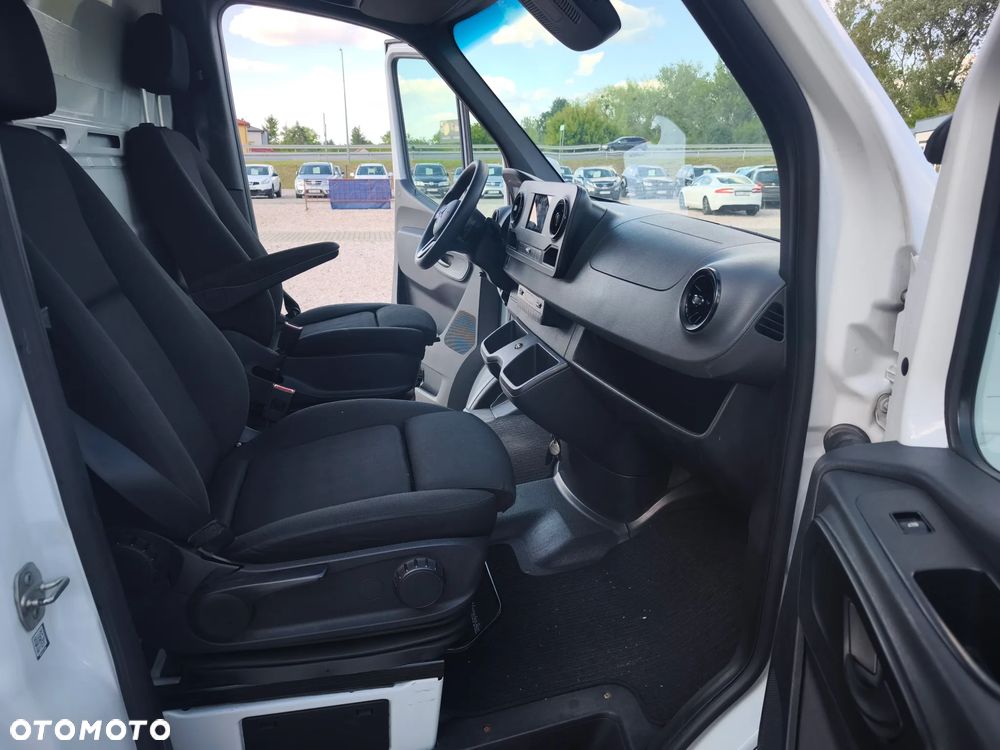 Mercedes-Benz Sprinter 514 - 22