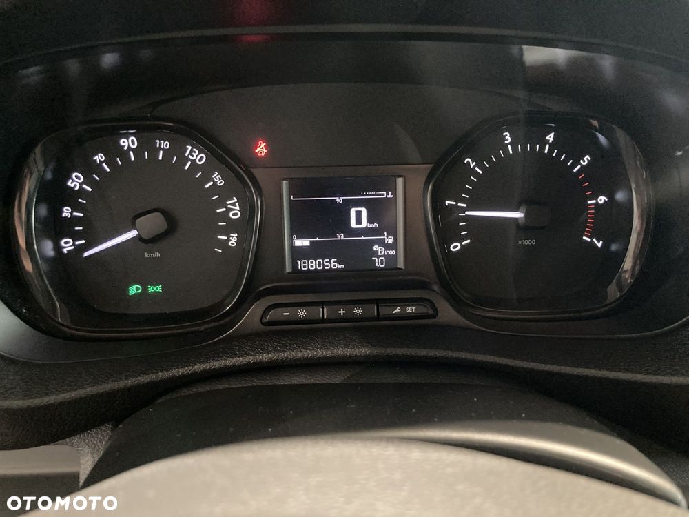 Toyota PROACE - 11