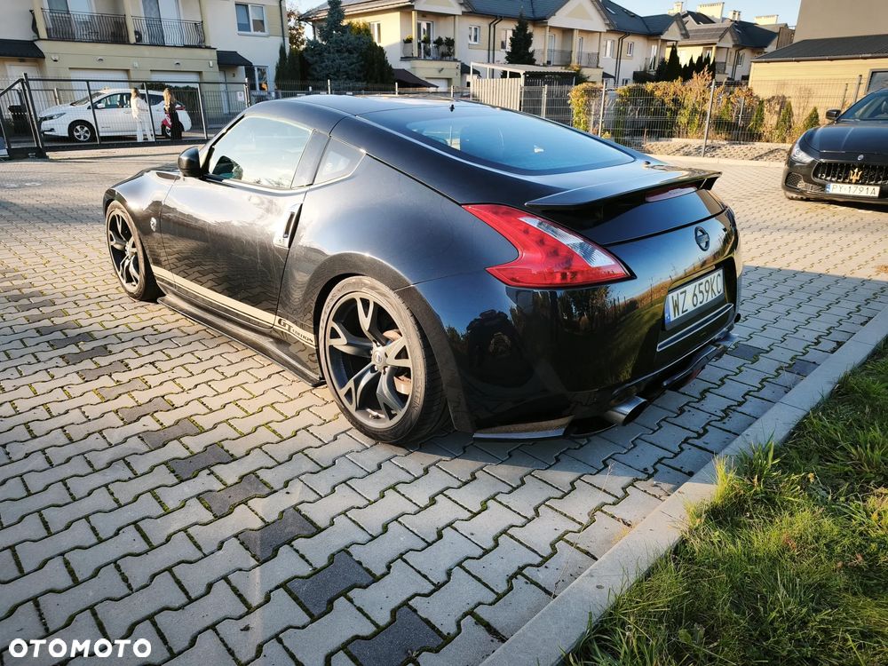 Nissan 370 Z - 7