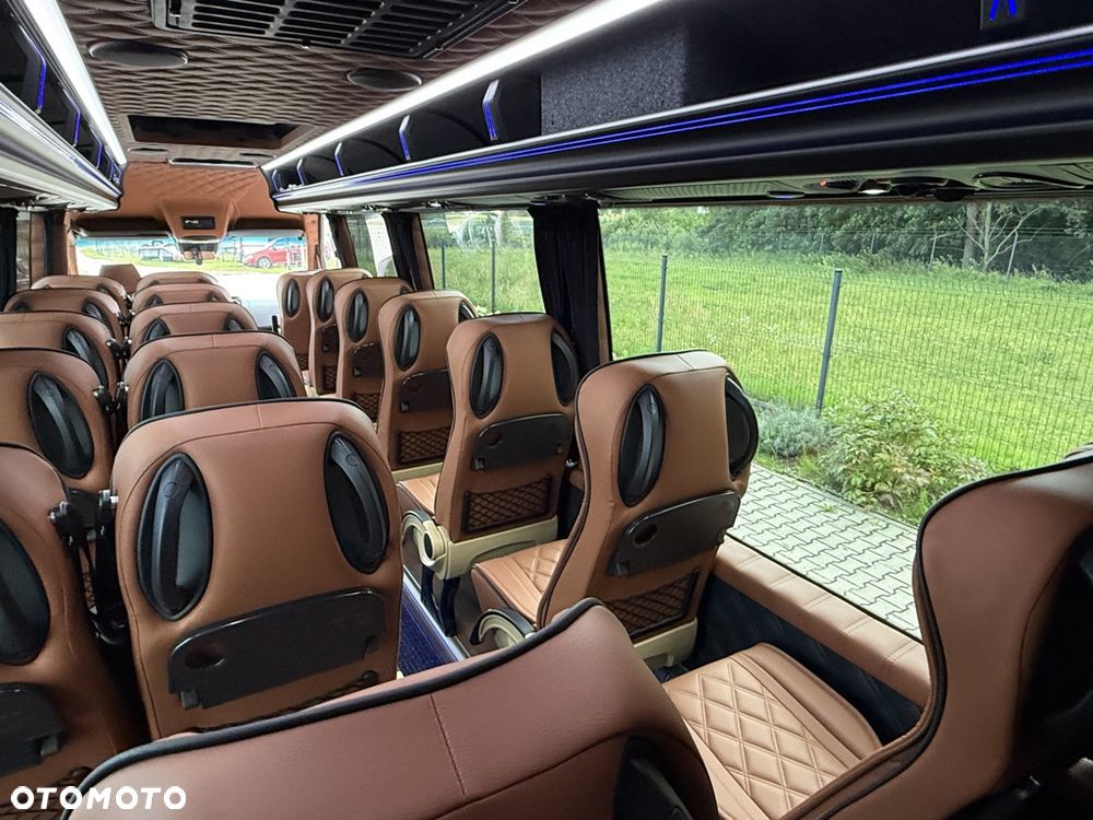 Mercedes-Benz Sprinter 519 Panoramic Line | JD - 19