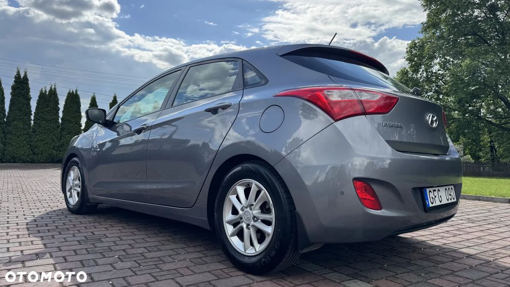 Hyundai i30 blue 1.6 GDI Passion - 9