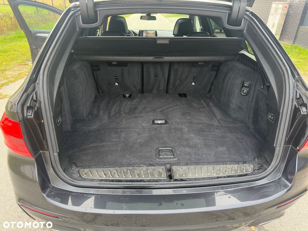 BMW Seria 5 530d xDrive - 10