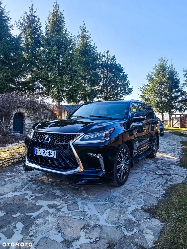 Lexus LX 570 Omotenashi - 12