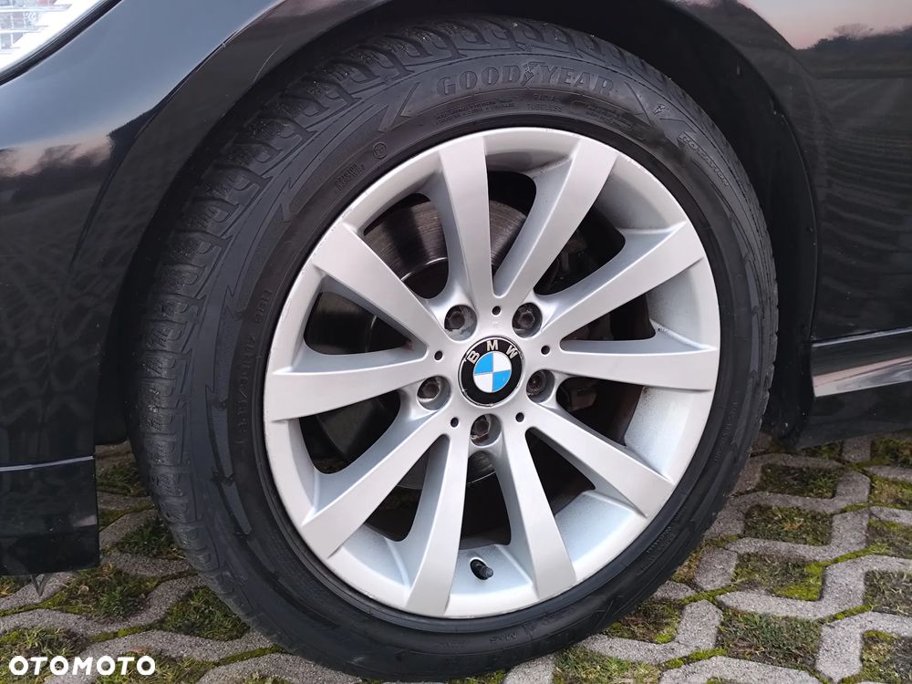 BMW Seria 3 318d - 24