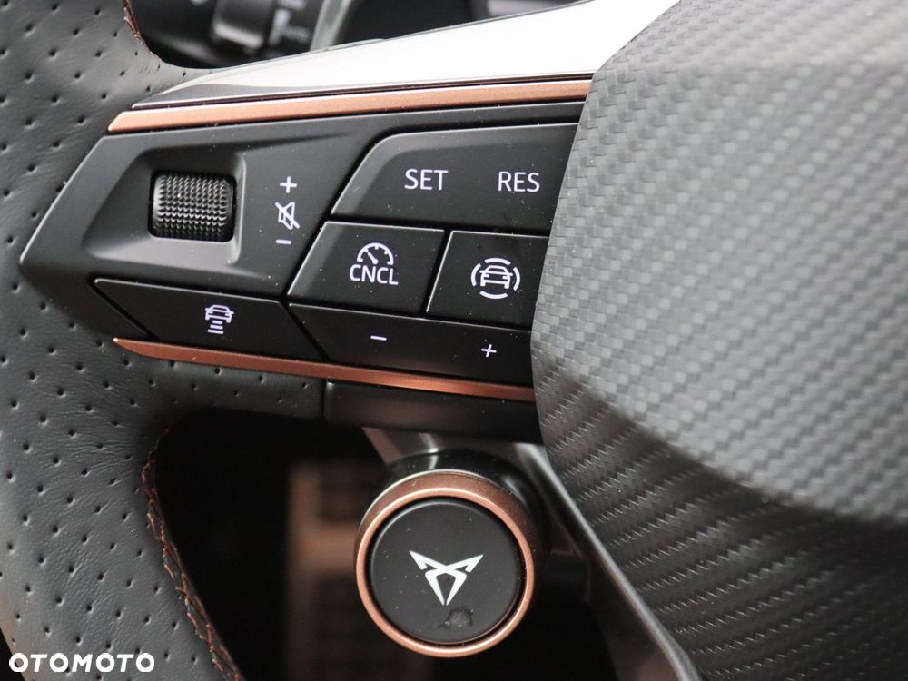 Cupra Terramar 1.5 e-Hybrid DSG VZ - 17
