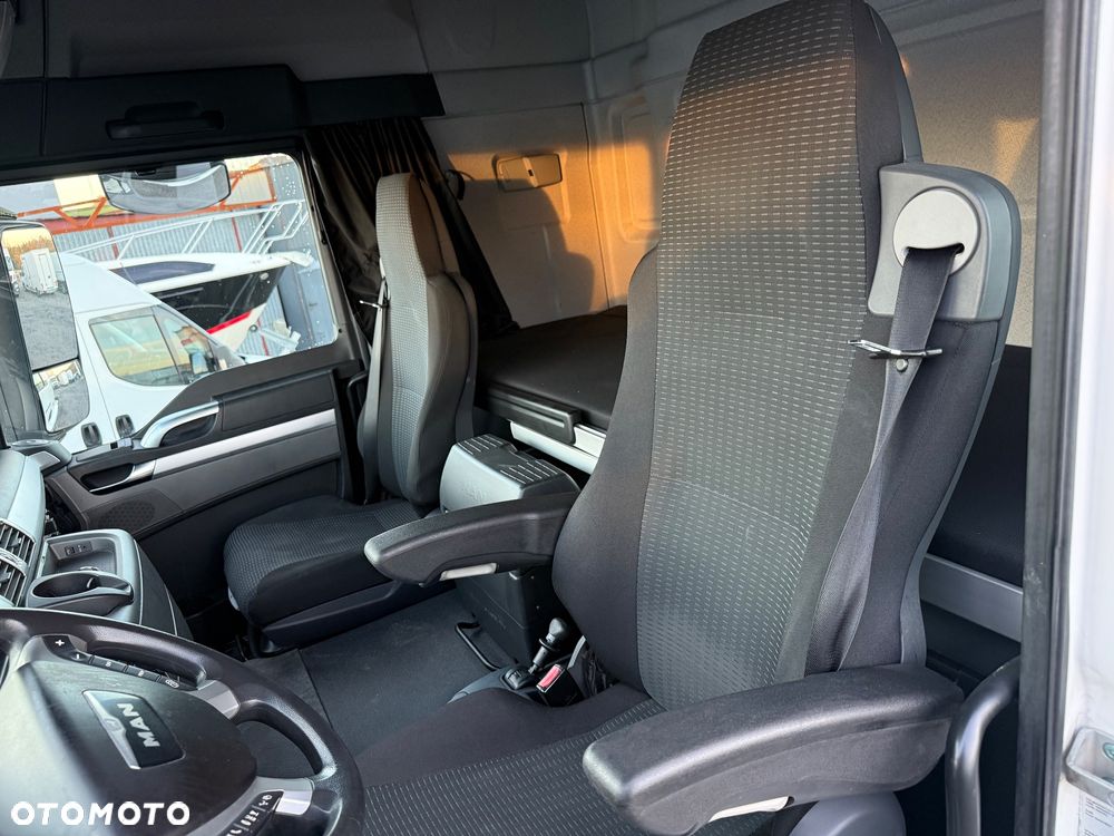 MAN TGS 18.440 niski przebieg - 9